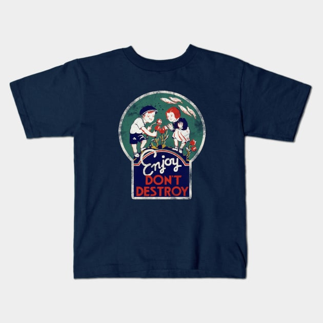 Vintage Earth Day Kids T-Shirt by bubbsnugg